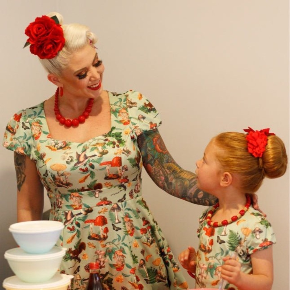 Dolly & Dotty 1950s Green Forest Mushroom Print Claudia Swing Dress, UK 12/US 8 - Picture 3 of 11